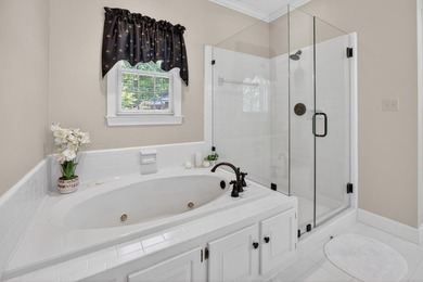 Nestled on a quiet cul-de-sac in prestigious Woodside Plantation - photo 32