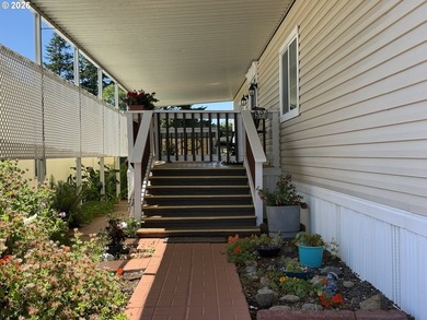 EXCELLENT CONDITION! 1984, 924 sq ft 2 bed, 2 bath manufactured - photo 35