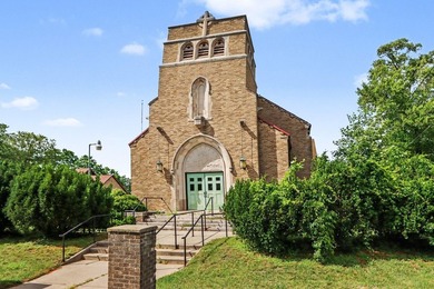 Come and see this historic church building with beautiful - photo 3