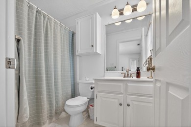 Nestled on a quiet cul-de-sac in prestigious Woodside Plantation - photo 47
