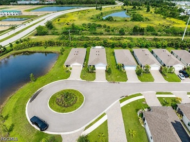 Welcome to the highly sought-after gated community of Coral Bay - photo 4