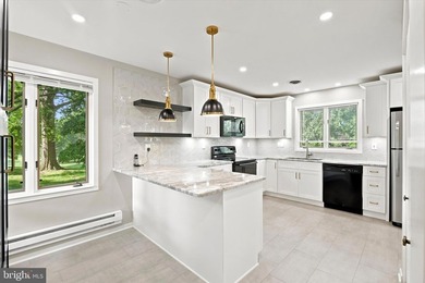 Welcome to effortless living in one of the area's most desirable - photo 3