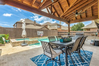 Beautifully maintained Cheldan-built home featuring 4 bedrooms - photo 1