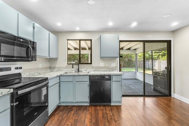 Welcome to this beautifully updated 3-bedroom, 2-bath - photo 11
