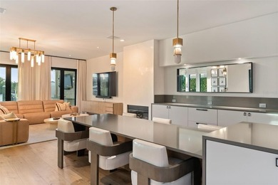 Completely redesigned luxury waterfront residence on prestigious - photo 14
