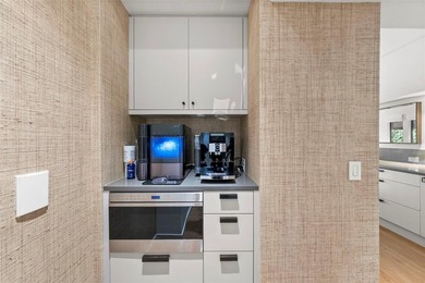 Completely redesigned luxury waterfront residence on prestigious - photo 15