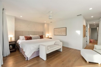 Completely redesigned luxury waterfront residence on prestigious - photo 19