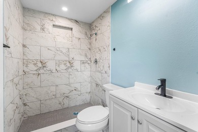 Welcome to this beautifully updated 3-bedroom, 2-bath - photo 21