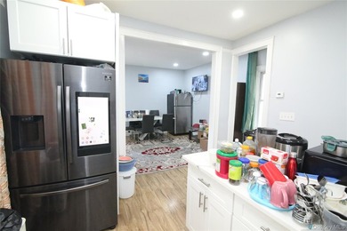 **Location! Location! Location!** This newly renovated large - photo 24