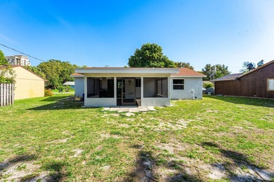 Welcome to this beautifully updated 3-bedroom, 2-bath - photo 26