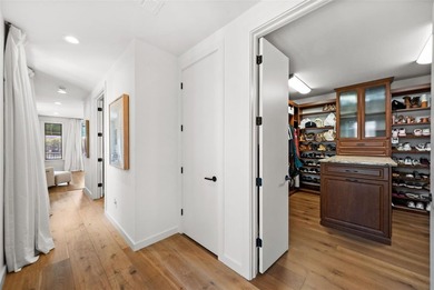 Completely redesigned luxury waterfront residence on prestigious - photo 27