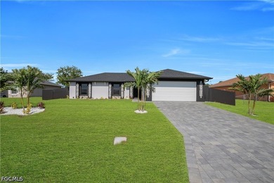 Welcome to your dream home in Cape Coral! This stunning - photo 1