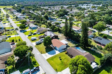 Welcome to this beautifully updated 3-bedroom, 2-bath - photo 36