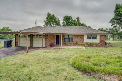 Lake Home For Sale in Oklahoma City, Oklahoma