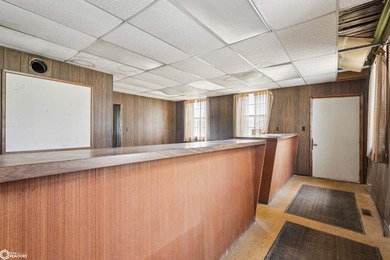 Unique opportunity to own a versatile commercial property with - photo 6