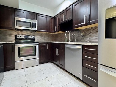 Island Oasis at Carlton Villas! Experience the ultimate South - photo 9