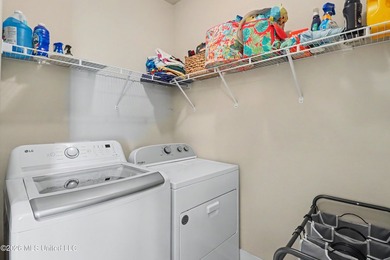 Awesome 4-bedroom, 2-bath home conveniently located directly - photo 12