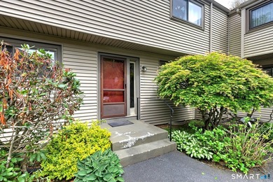 Welcome to this well maintained 2bedroom condo offering - photo 13
