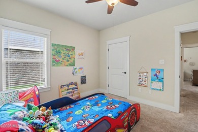 Awesome 4-bedroom, 2-bath home conveniently located directly - photo 19