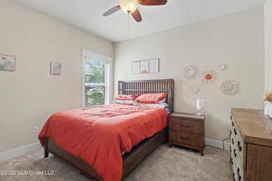 Awesome 4-bedroom, 2-bath home conveniently located directly - photo 20