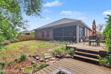 Awesome 4-bedroom, 2-bath home conveniently located directly - photo 25