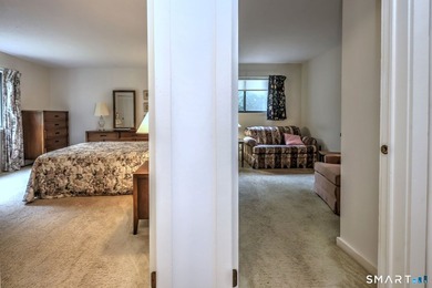 Welcome to this well maintained 2bedroom condo offering - photo 27