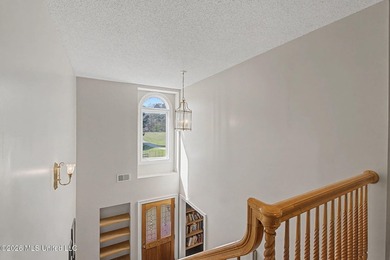 Welcome to this spacious and well-maintained home offering - photo 29