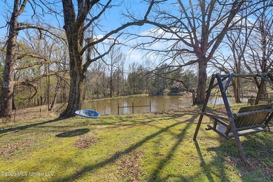 Welcome to this spacious and well-maintained home offering - photo 35