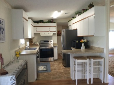 2025 roof on this nicely updated home and it's just what you are - photo 8