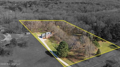 Welcome to this spacious and well-maintained home offering - photo 41