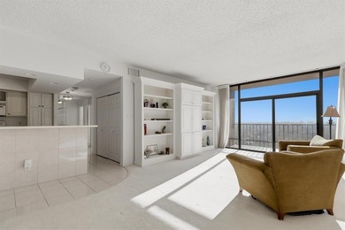 LUXURY REDEFINED Welcome to Unit 1315 where sophisticated living