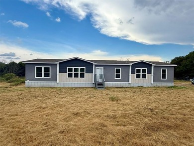 (private lake, pond, creek) Home For Sale in Cresson Texas