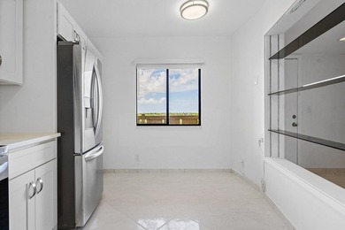 Discover the pinnacle of comfort and sophistication in this - photo 3