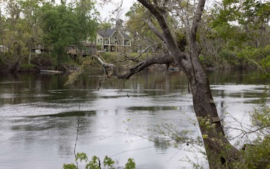 Suwannee River Lot For Sale in Live Oak Florida