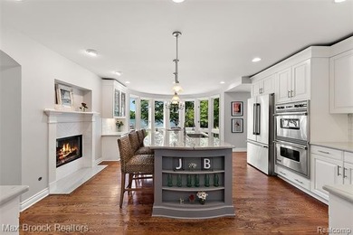 Absolutely stunning waterfront home on Upper Straits Lake - photo 11