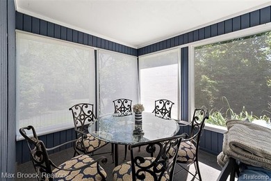 Absolutely stunning waterfront home on Upper Straits Lake - photo 18