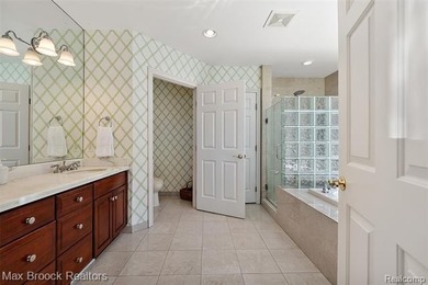 Absolutely stunning waterfront home on Upper Straits Lake - photo 20