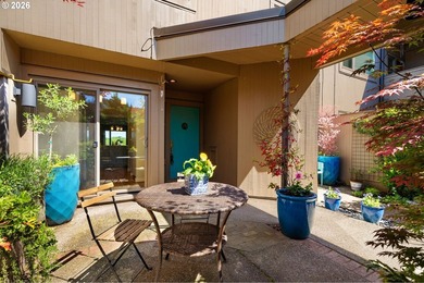 Riverpoint offers contemporary resort-like living and the rare - photo 3