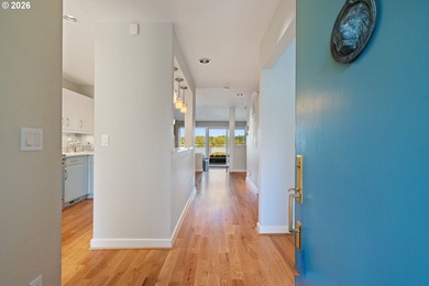 Riverpoint offers contemporary resort-like living and the rare - photo 7