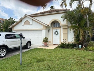 Lake Wellington Home For Sale in Wellington Florida
