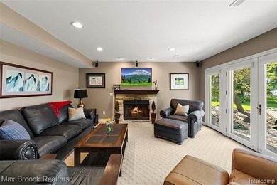 Absolutely stunning waterfront home on Upper Straits Lake - photo 36