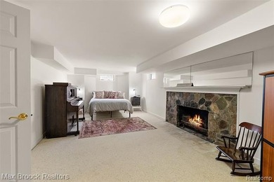 Absolutely stunning waterfront home on Upper Straits Lake - photo 39