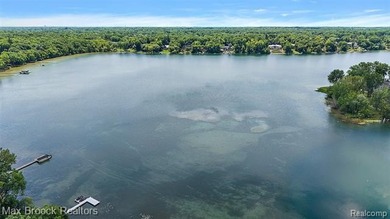Absolutely stunning waterfront home on Upper Straits Lake - photo 47