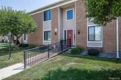 St Clair River Condo Active Under Contract in Marysville Michigan