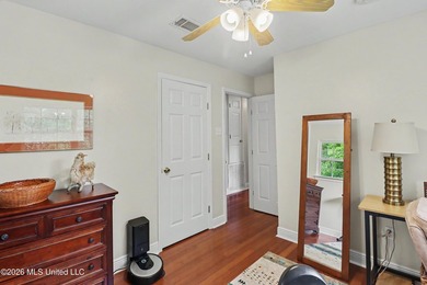 Beautiful Family home located on a quiet cul de sac in Bayou - photo 18