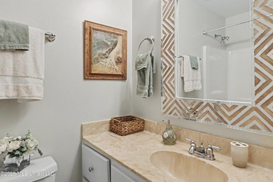 Beautiful Family home located on a quiet cul de sac in Bayou - photo 22