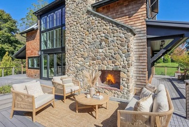 Welcome to this exceptional custom-built home nestled on 1.1 - photo 10