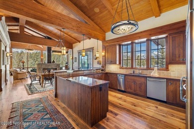 Set beneath the dramatic peaks of the Teton Range, the Antelope - photo 43