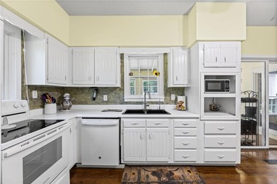 Experience the charm of country living in this beautifully - photo 4