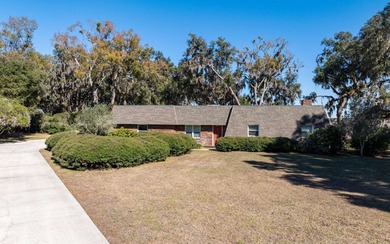 (private lake, pond, coastal) Home For Sale in Lake City Florida